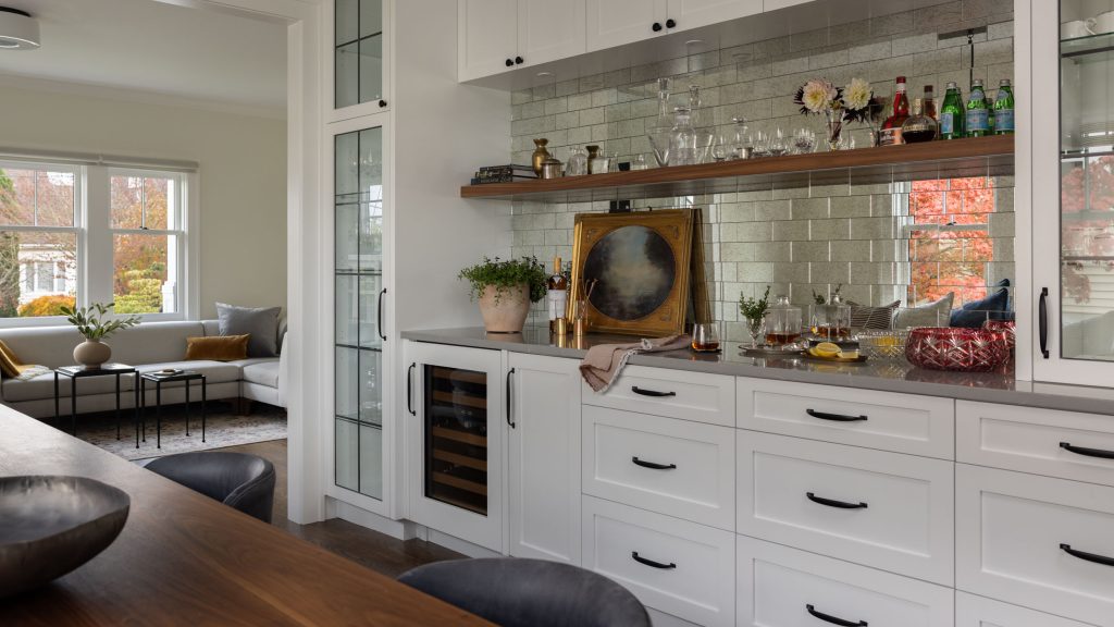 Old Meets New: Mixing Contemporary and Traditional Art